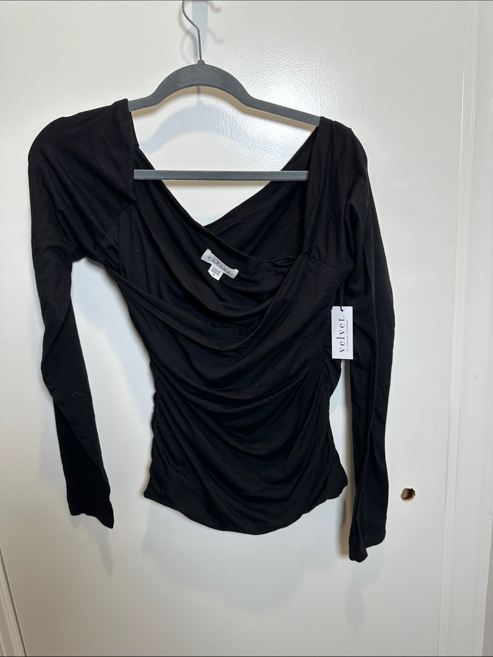 Velvet by Graham & Spencer Black Ruched Draped V-Neck Long Sleeve Top (61)